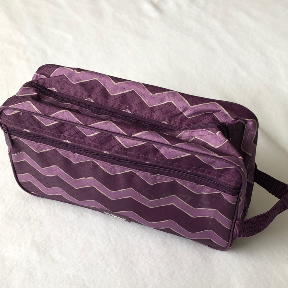 NWT Thirty-One Plum Chevron 24/7 Case